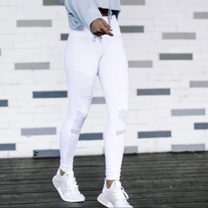 White alo yoga leggings SZ small